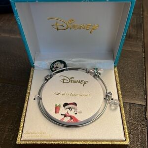 Disney Can You Bow-leave? Christmas Charm Bracelet New